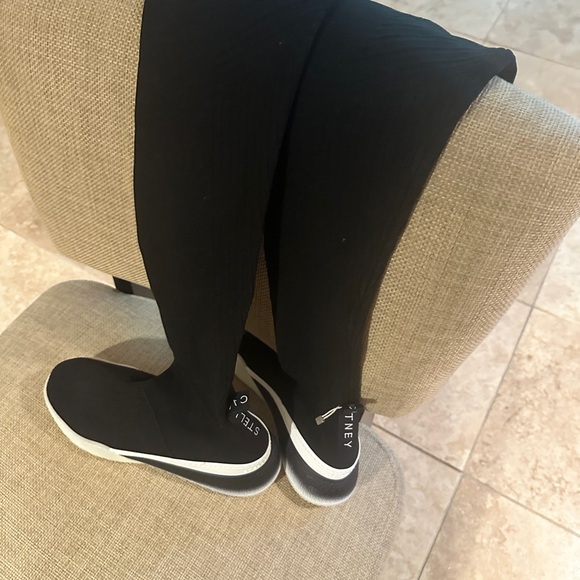 Designer over the knee sneaker boots.with black, grey sneaker soles. - Picture 2 of 7